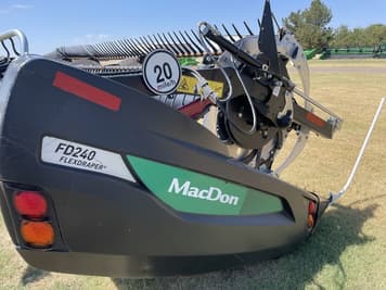 Main image MacDon FD240